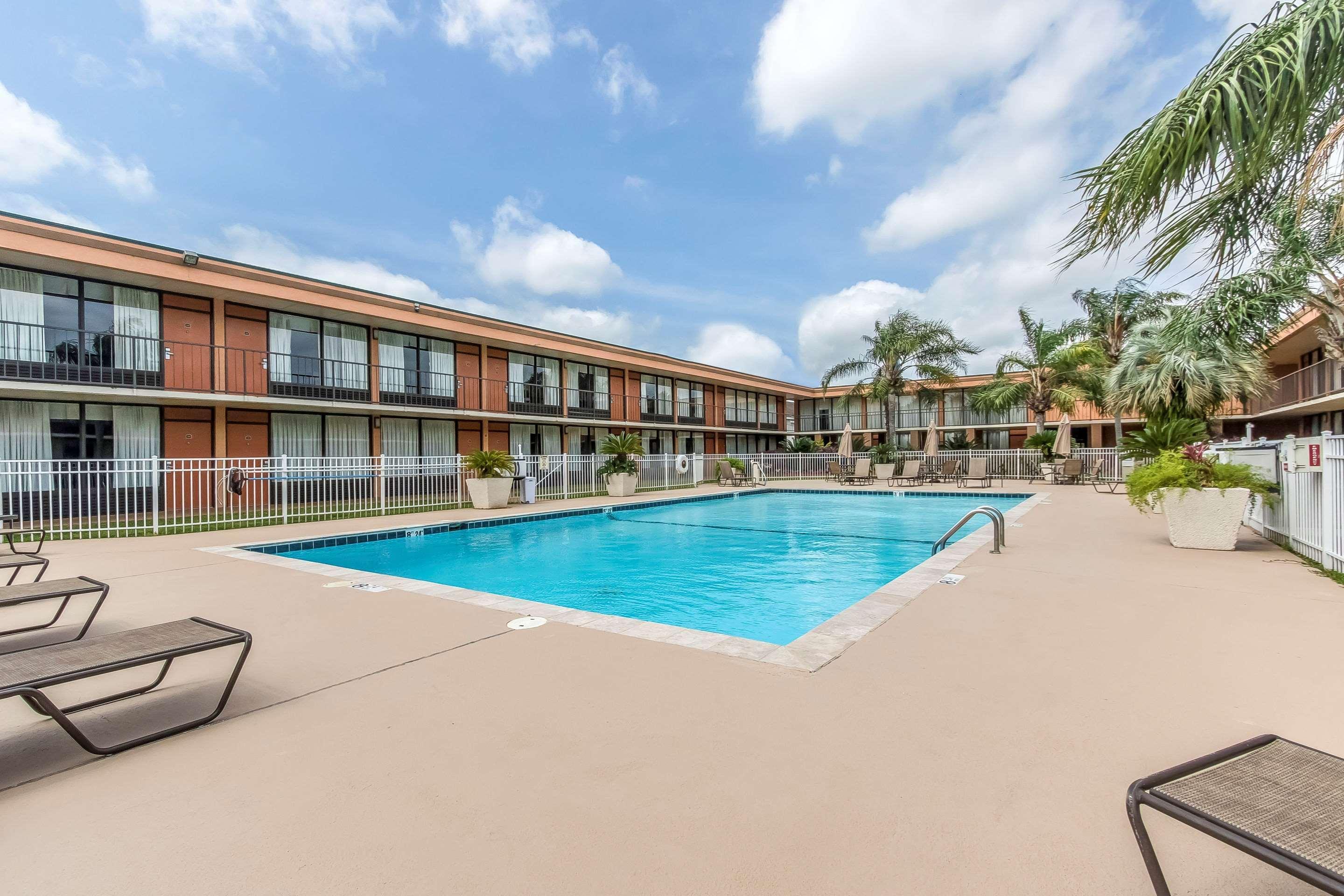 Clarion Inn Morgan City Bagian luar foto