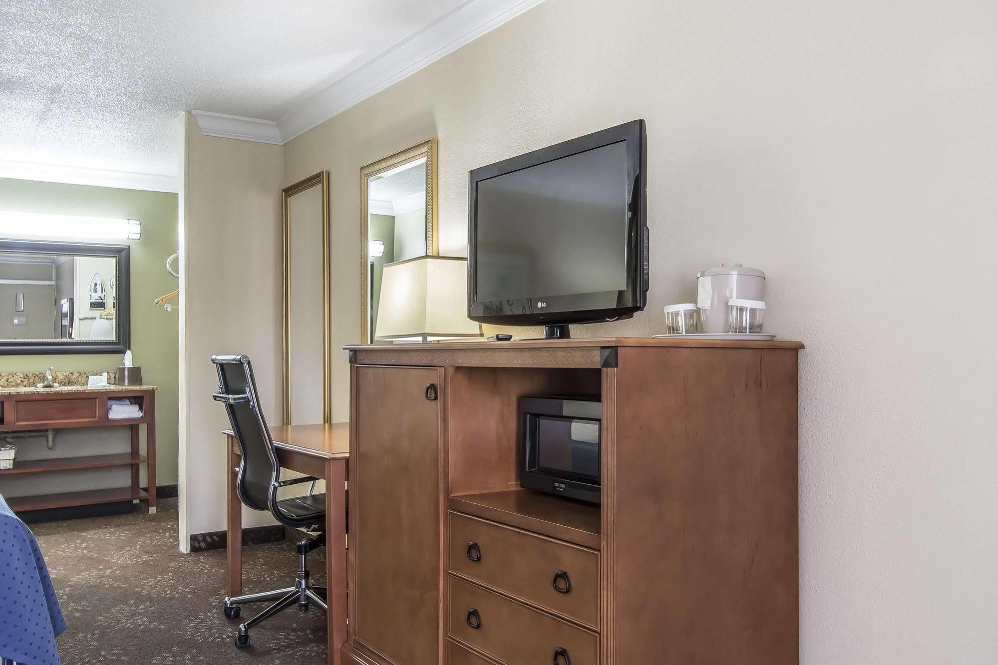 Clarion Inn Morgan City Bagian luar foto