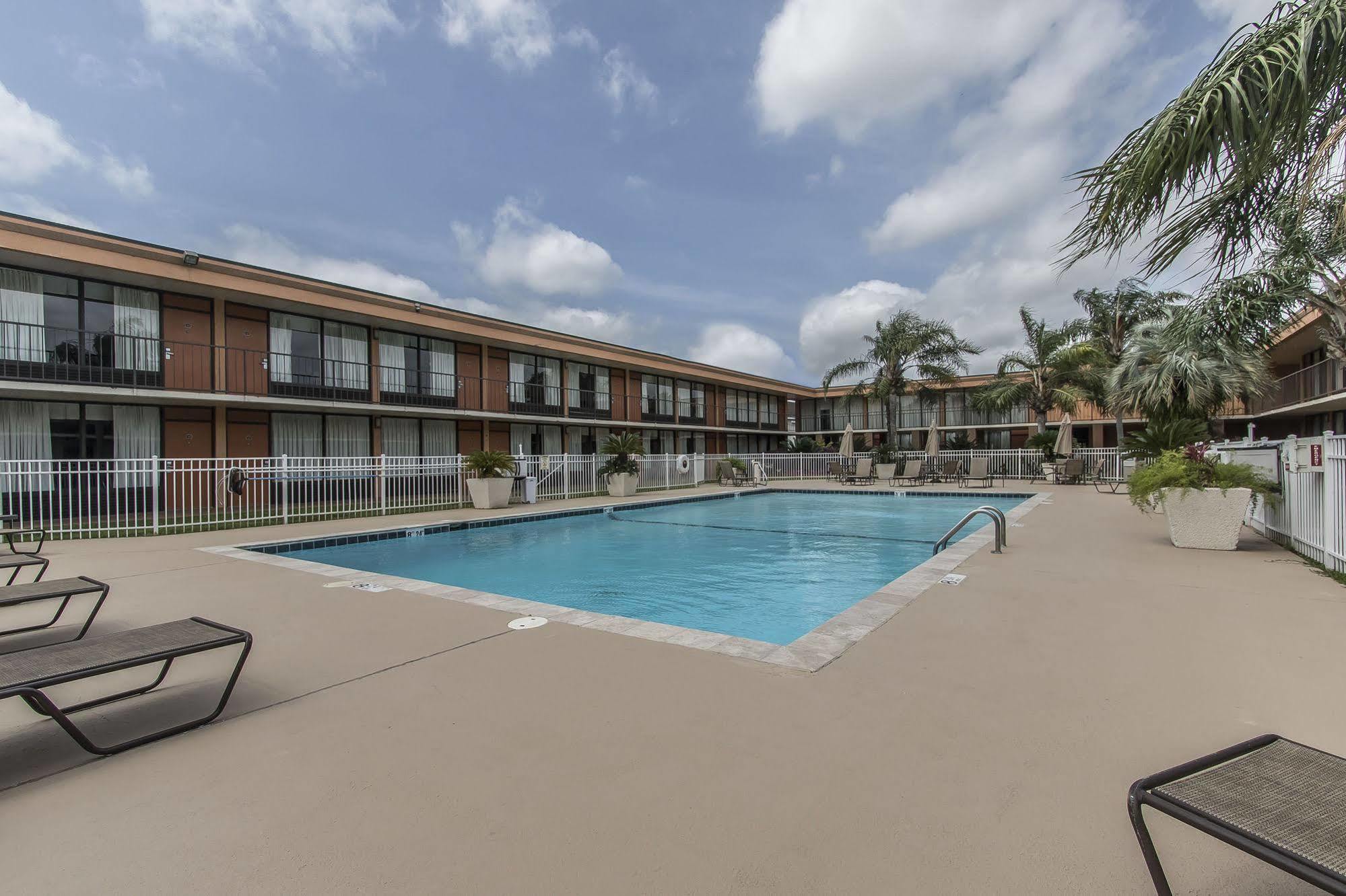 Clarion Inn Morgan City Bagian luar foto